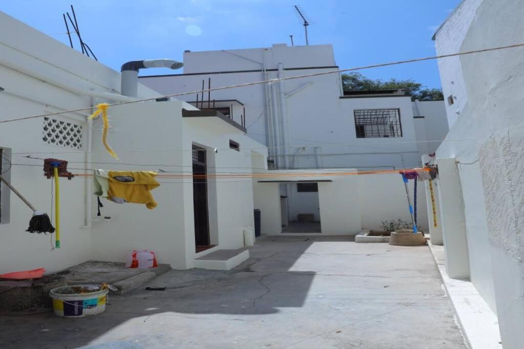 Heritage Home With 2 Bed/2 Bath With Kitchen In A Residential Neighborhood. Madurai Eksteriør bilde