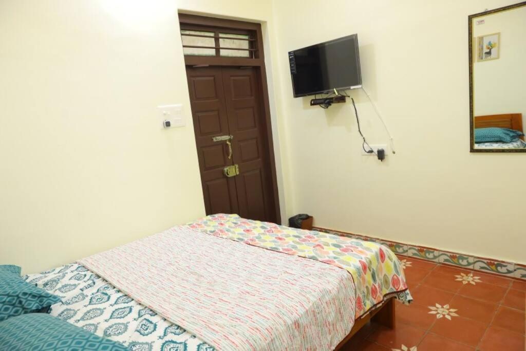 Heritage Home With 2 Bed/2 Bath With Kitchen In A Residential Neighborhood. Madurai Eksteriør bilde