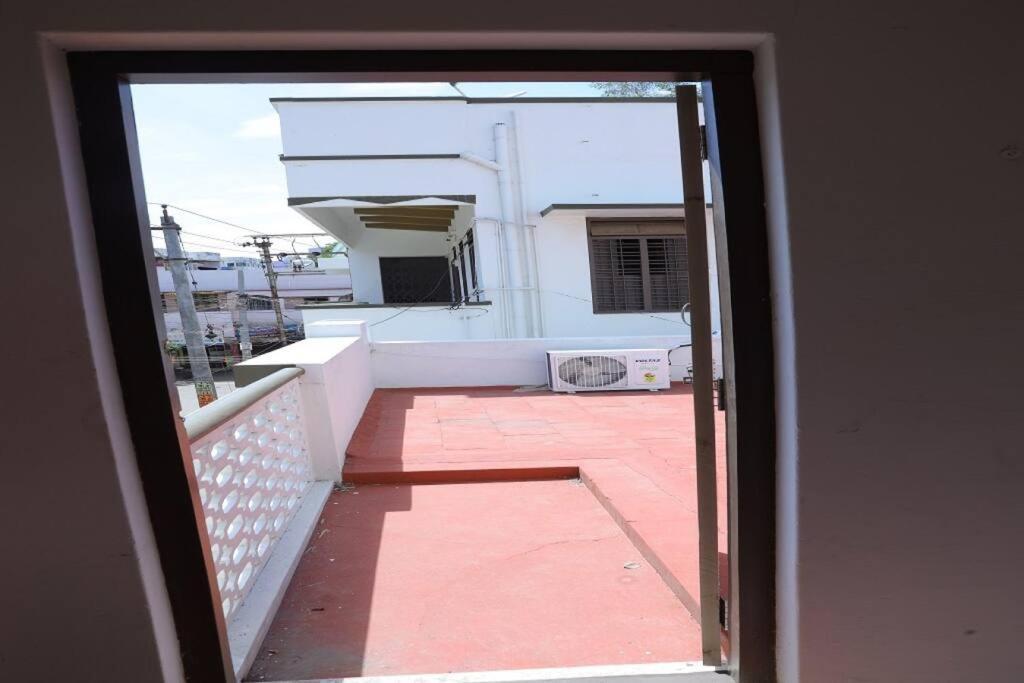 Heritage Home With 2 Bed/2 Bath With Kitchen In A Residential Neighborhood. Madurai Eksteriør bilde