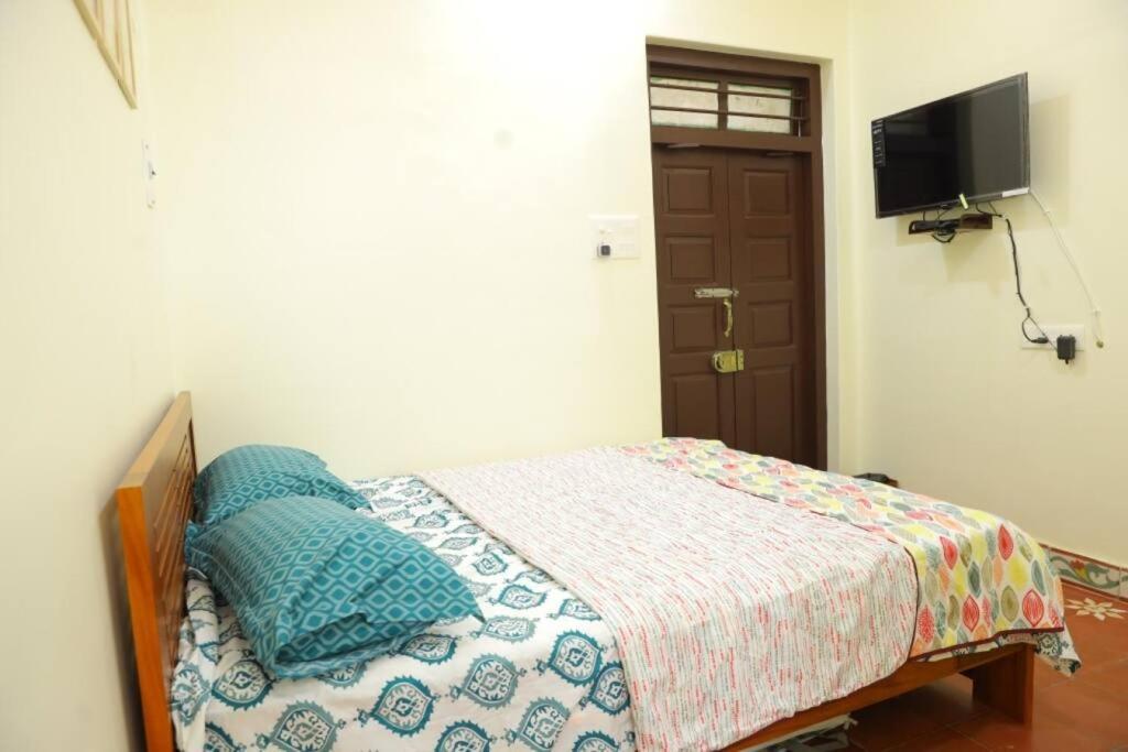 Heritage Home With 2 Bed/2 Bath With Kitchen In A Residential Neighborhood. Madurai Eksteriør bilde